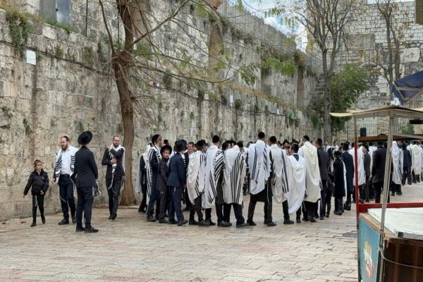 القدس المحتلة- الحياة الجديدة- ديالا جويحان- إقتحم نحو 1149 متطرف…