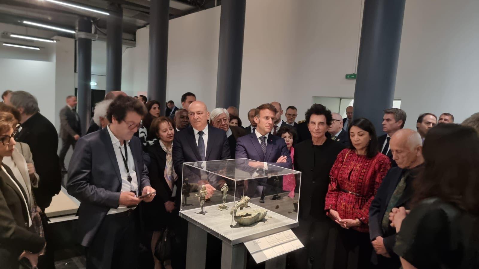 افتتح الرئيس الفرنسي إيمانويل ماكرون، ووزير السياحة والآثار هاني الحايك،…