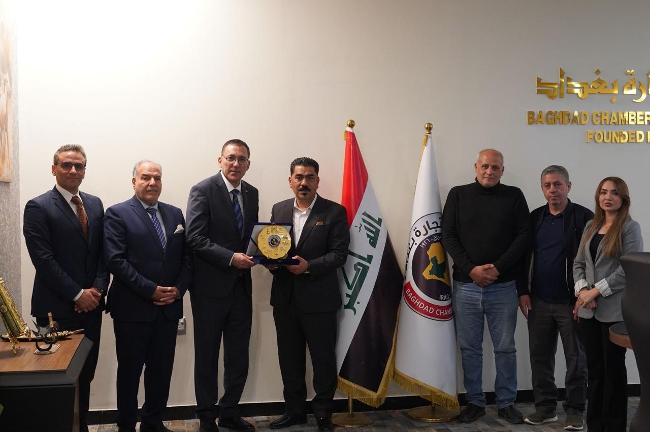  بحث سفير دولة فلسطين لدى العراق، أحمد الرويضي، مع رئيس…