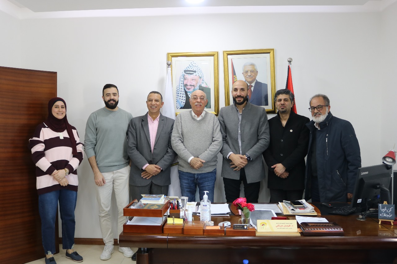 أكد عضو اللجنة التنفيذية لمنظمة التحرير الفلسطينية، رئيس دائرة شؤون…