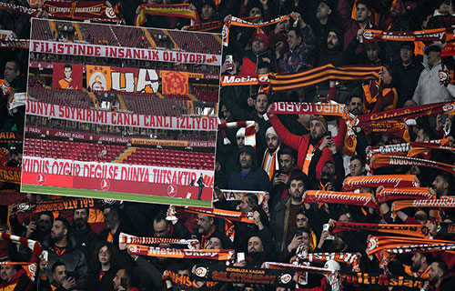 إسطنبول – وكالات: وجّهت جماهير نادي غلطة سراي التركي رسائل…