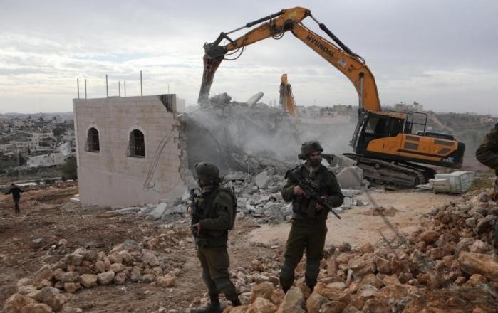 القدس – الحياة الجديدة – هدمت جرافات الاحتلال الإسرائيلي، اليوم…