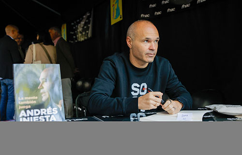 برشلونة – وكالات: كشف نجم نادي برشلونة سابقاً، أندريس إنييستا…