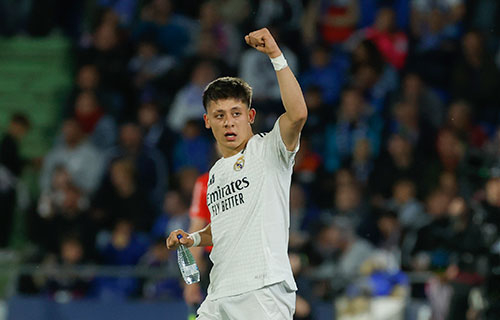 مدريد – وكالات: اعلنت مصادر صحفية انه مع اقتراب تشابي…