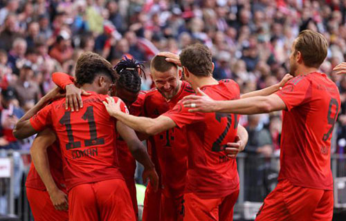 برلين – أ ف ب: أجلّ باير ليفركوزن حامل اللقب…