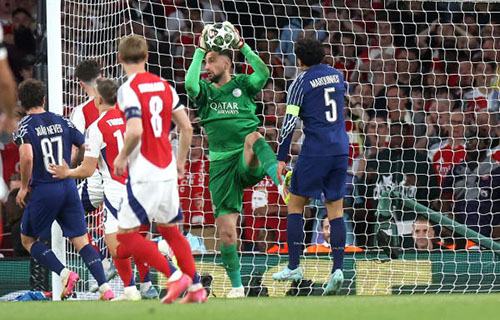 لندن – أ ف ب: قطع باريس سان جرمان الفرنسي…