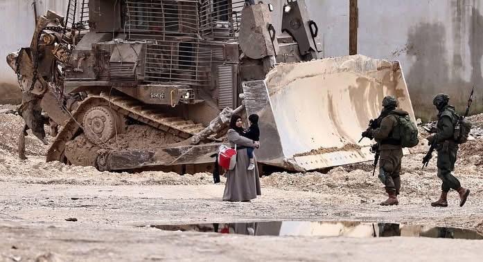 طولكرم -وفا- احتجزت قوات الاحتلال الإسرائيلي، اليوم الإسرائيلي، اليوم الجمعة،…