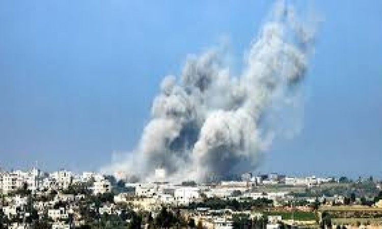  شن طيران الاحتلال الإسرائيلي، مساء اليوم السبت، غارتين استهدفتا عدة…