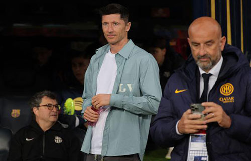 برشلونة-(أ ف ب) : عاد المهاجم البولندي روبرت ليفاندوفسكي، الغائب…