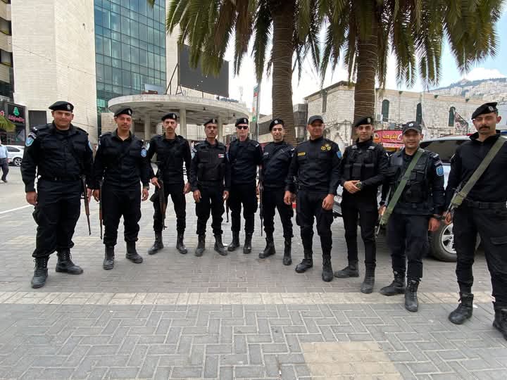 نابلس – الحياة الجديدة – بشار دراغمة- وسط الدخان الذي…