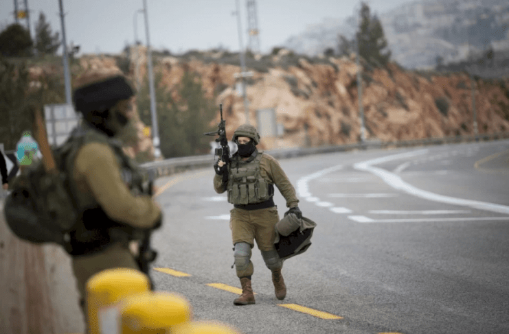  استشهد شاب برصاص قوات الاحتلال الإسرائيلي، مساء اليوم الأربعاء، جنوب الخليل.…