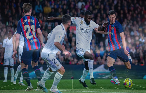 مدريد – د ب أ: يتطلع فريق برشلونة للاقتراب خطوة…