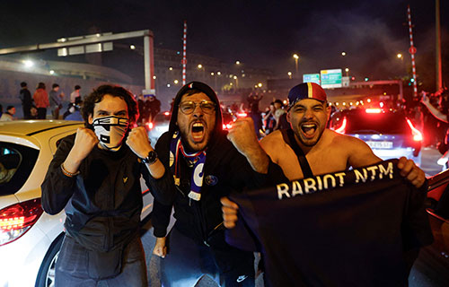 باريس – أ ب: تعرض شخص واحد لإصابات خطيرة أمس،…