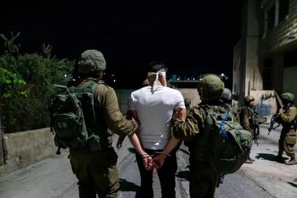 نابلس – وفا- الحياة الجديدة – اعتقلت قوات الاحتلال الإسرائيلي،…