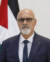 سلّم وزير الزراعة رزق سليمية 96 مزارعا من أصحاب البيوت…