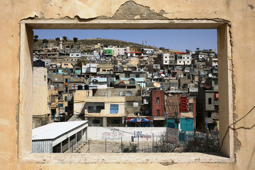 الخليل- الحياة الجديدة- وسام الشويكي- منذ 77 عاما ومعاناة اللاجئين…