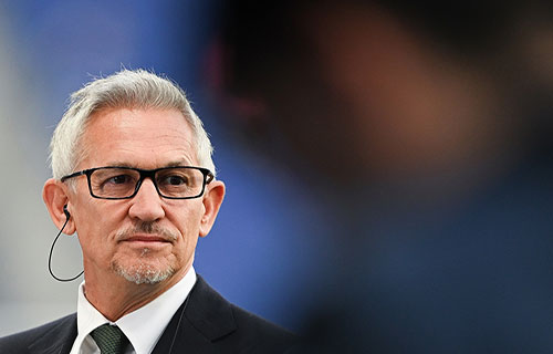 لندن – وكالات: وجه أسطورة منتخب إنكلترا السابق غاري لينيكر…