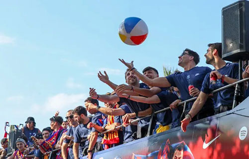 برشلونة- وكالات: سخر لاعبو نادي برشلونة من البرازيلي فينيسيوس جونيور…