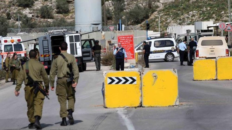 القدس – الحياة الجديدة – نصبت قوات الاحتلال الإسرائيلي، مساء…