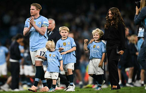 لندن -(د ب أ): ودع كيفن دي بروين، لاعب فريق…