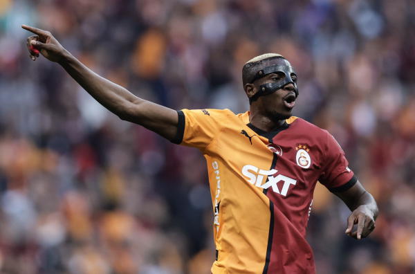 روما- (أ ف ب) :رفض الهداف النيجيري فيكتور أوسيمهن الذي…