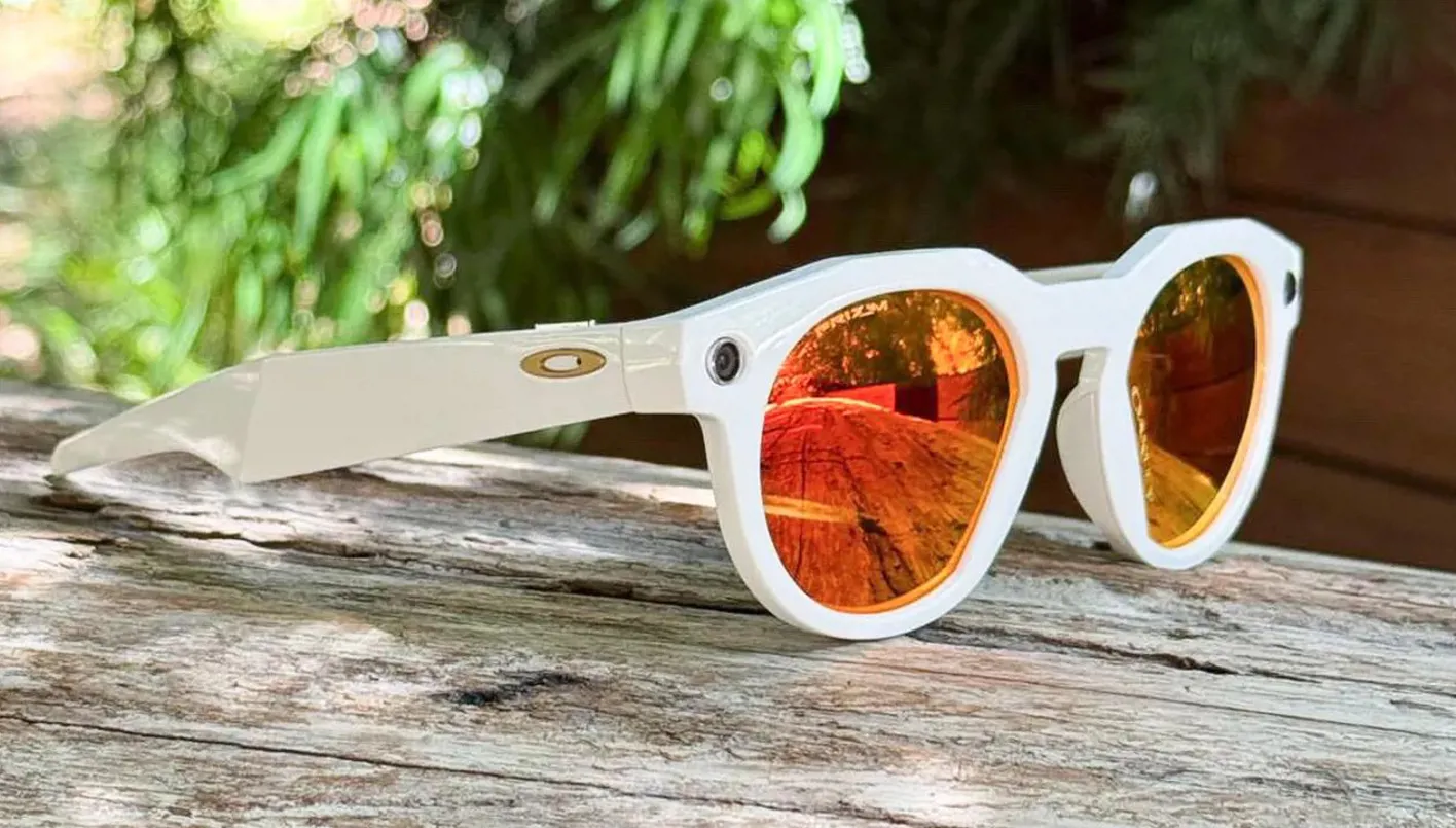‘ميتا’ تكشف عن نظارات Oakley الذكية بالذكاء الاصطناعي قبل إطلاقها هذا الصيف