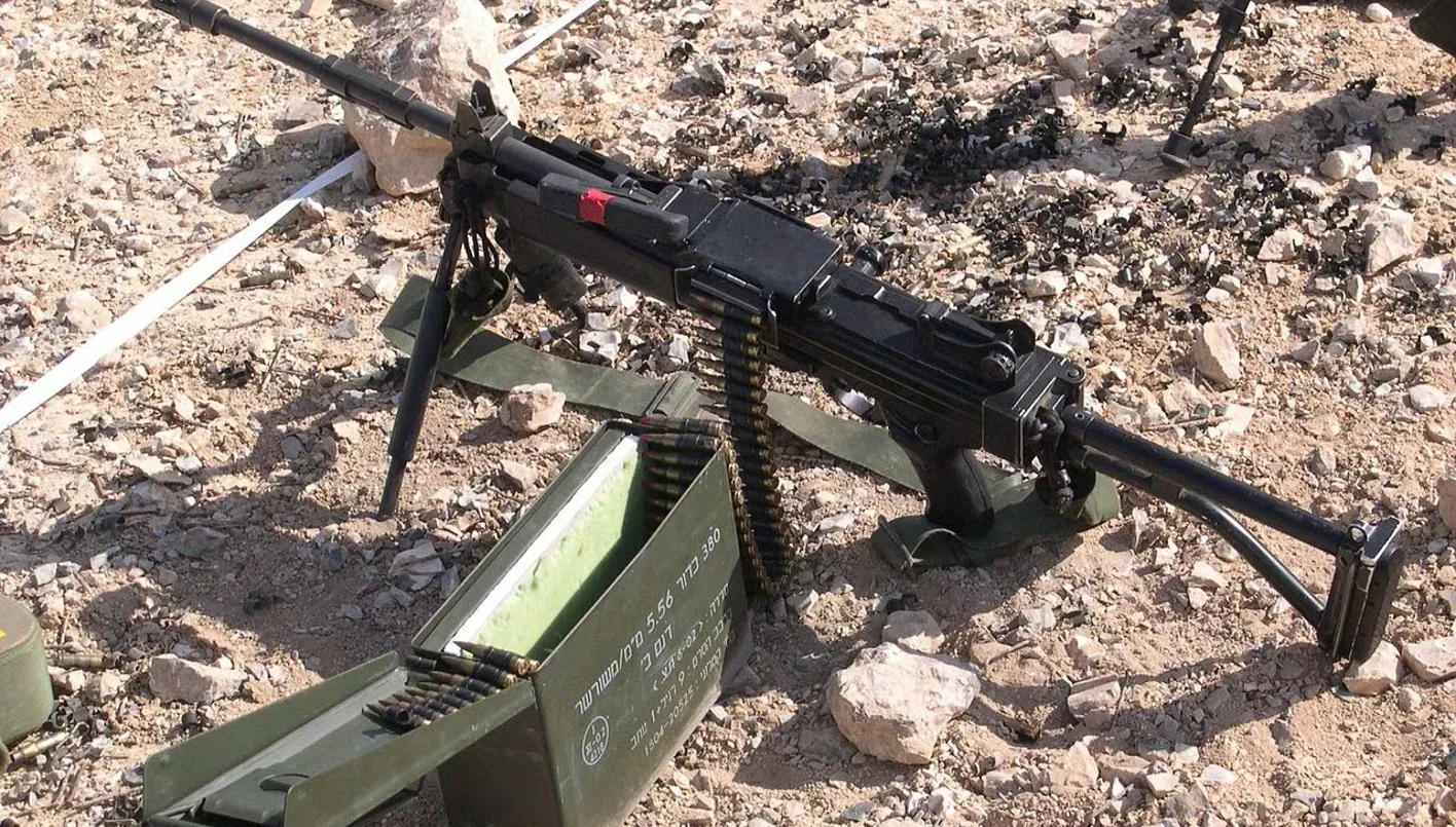 الهند تختبر أول رشاش آلي ذكيّ قادر على رصد وتدمير الأهداف ذاتياً