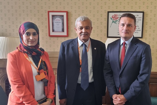 رئيس جمعية الهلال الأحمر الفلسطيني يبحث مع وزير الصحة البريطاني التحديات الصحية في فلسطين-الحياة الجديدة