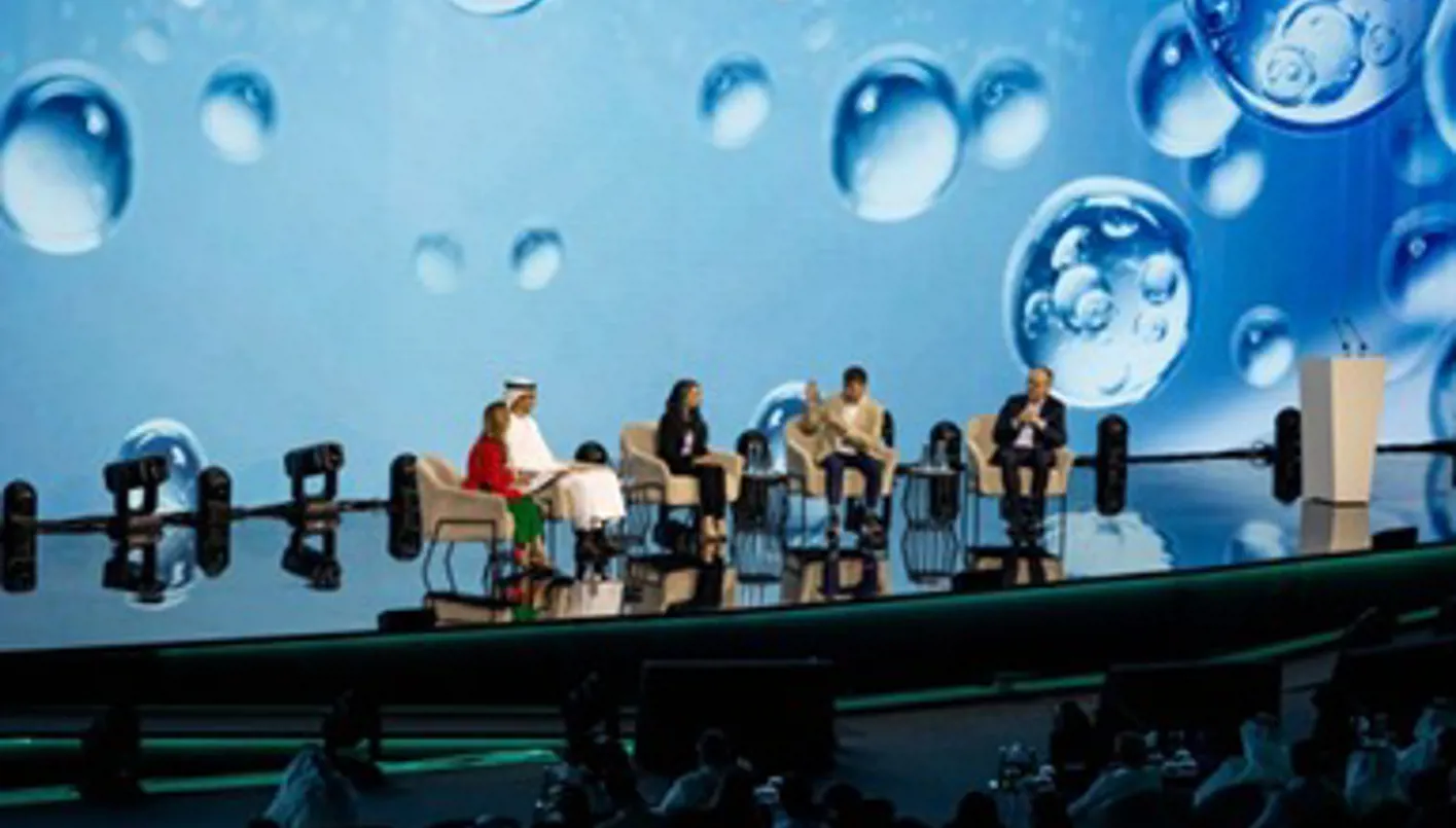 قمّة ‘جي 42’ للذكاء الاصطناعي ‘Supercharged’ في أبوظبي… أكثر من 2400 مشارك