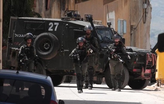 الاحتلال يعتقل 14 مواطنا من سلفيت ونابلس بينهم صحفي-الحياة الجديدة