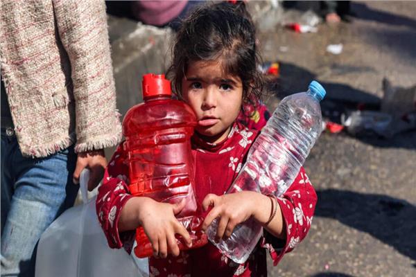 66 طفلًا في غزة ضحايا جرائم التجويع الإسرائيلية.. وآلاف يجابهون «الموت البطيء»