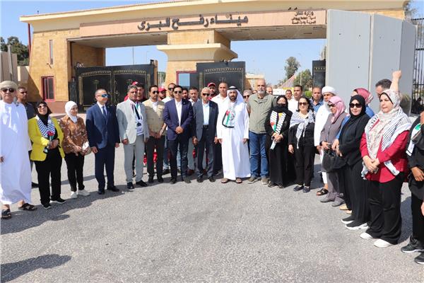 رئيس البرلمان العربي أمام معبر رفح: زيارتنا رسالة للعالم للتحرك لوقف نزيف الدم في غزة