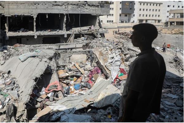 القاهرة الإخبارية: طائرات الاحتلال تقصف مدرسة تؤوى نازحين شرق غزة