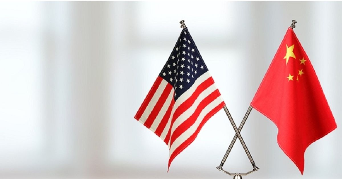 الصين تُزعزع عرش الدولار.. هل بدأ العد التنازلي لنهاية الهيمنة الأمريكية؟ – عربي21