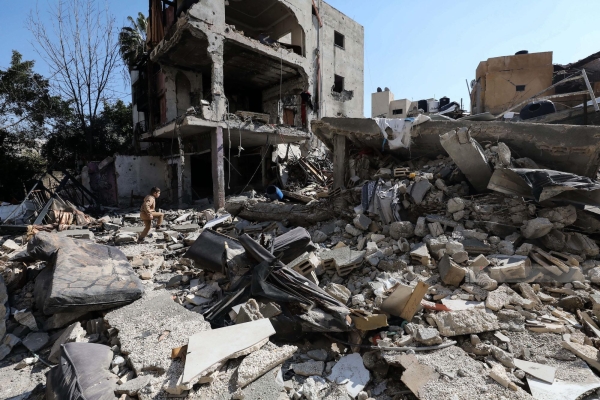 الاحتلال يهدم منازل ومحلات تجارية في محيط مستشفى جنين الحكومي-الحياة الجديدة