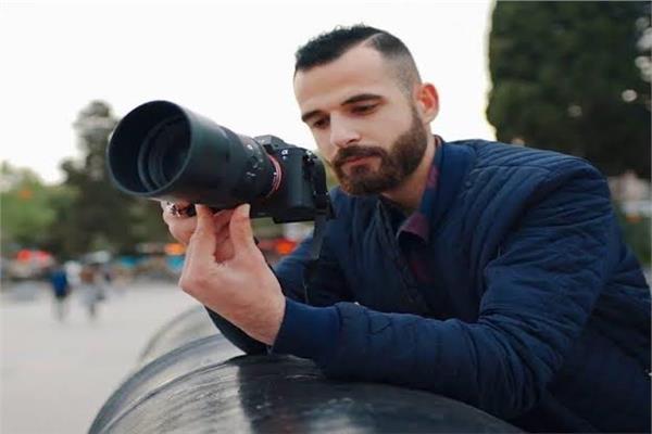 استشهاد صحفي فلسطيني في قصف إسرائيلي استهدف مقهى على شاطئ غزة