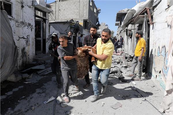 استشهاد 10 فلسطينيين في قصف إسرائيلي على استراحة بشاطئ بحر غزة