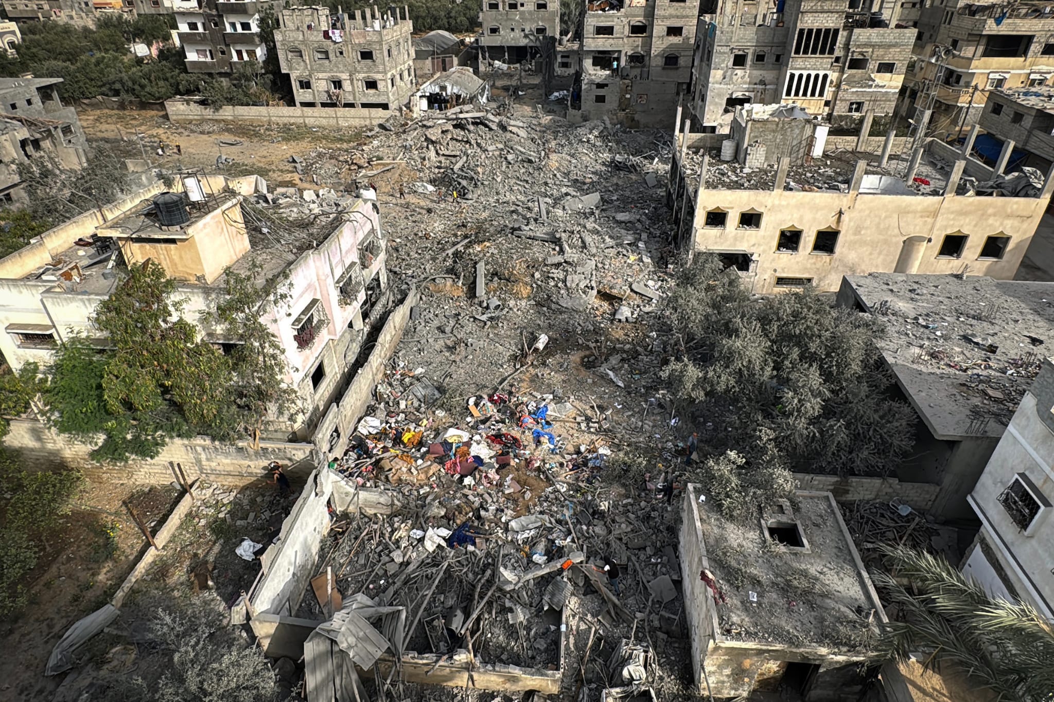 في غزة.. قصف لا يفرق بين خيمة ومنزل والنجاة مسألة حظ-الحياة الجديدة