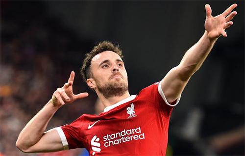 وفاة نجم ليفربول البرتغالي ديوغو جوتا بحادث سير في إسبانيا