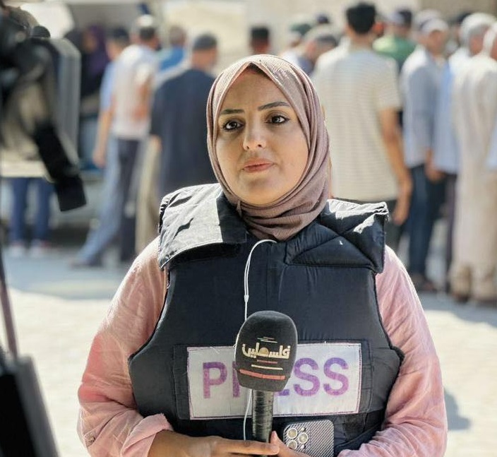 الإعلام الرسمي يدين استهداف مراسلة تلفزيون فلسطين إسلام الزعنون-الحياة الجديدة