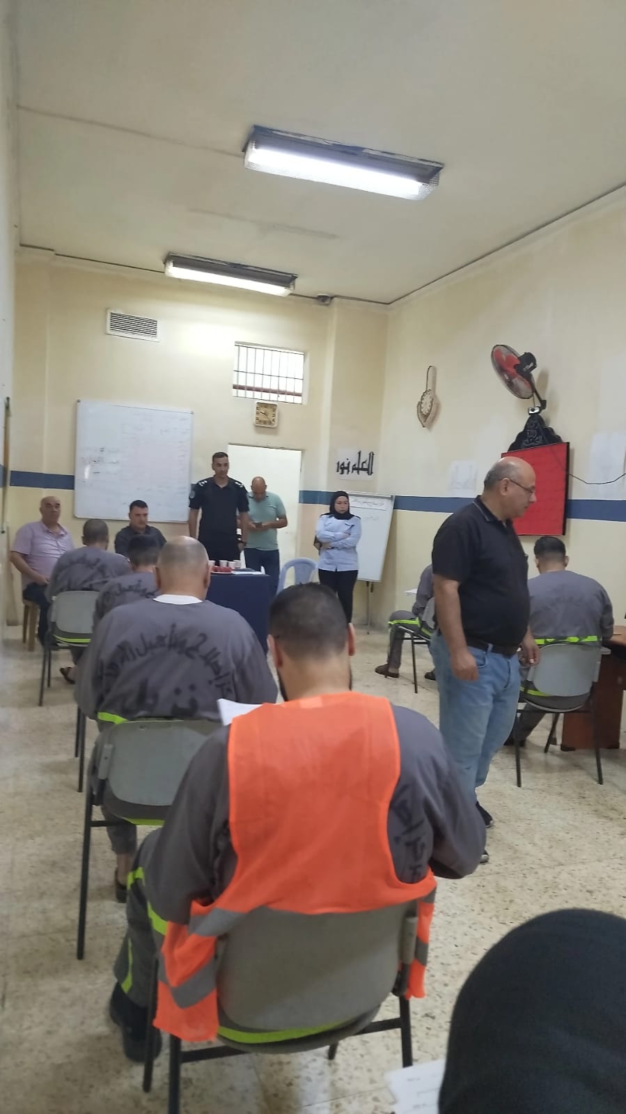 للعام الثاني.. “التوجيهي” بوابة أمل لنزلاء مراكز الإصلاح-الحياة الجديدة