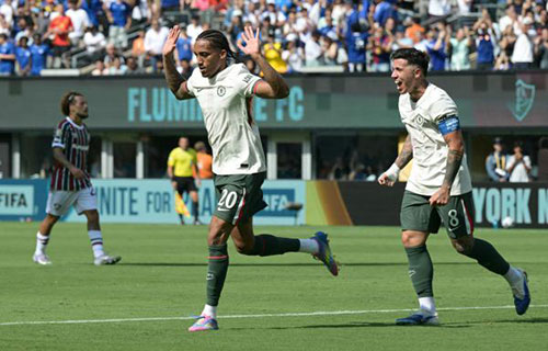 موندياليتو: تشلسي يعانق النهائي بثنائية برازيلية