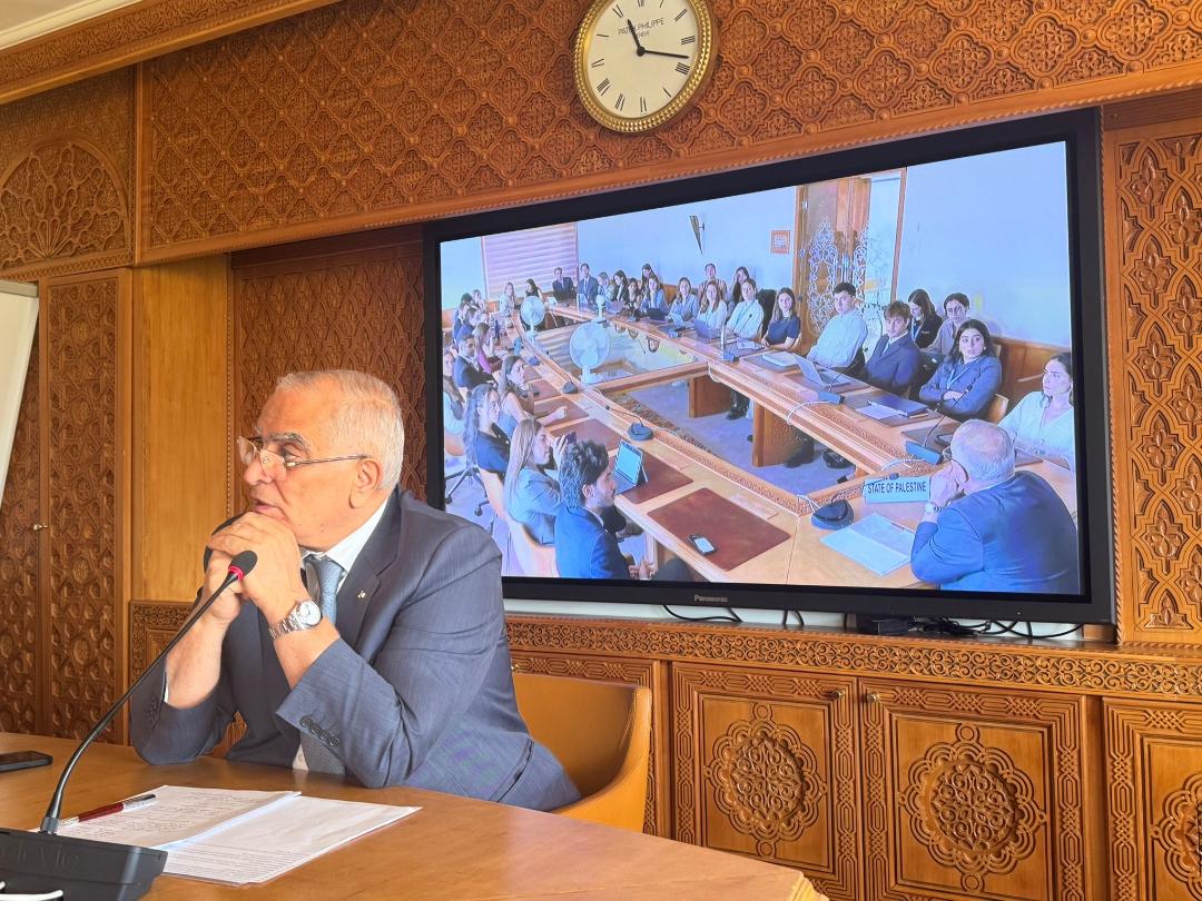 خريشي يلتقي شبابا ومتدربين من بعثات دبلوماسية ويؤكد ضرورة حماية القانون الإنساني الدولي-الحياة الجديدة