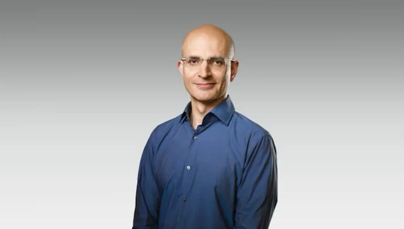 أبل تعيّن صبيح خان مديراً للعمليات ضمن خطة تعاقب إداري وتغييرات استراتيجية