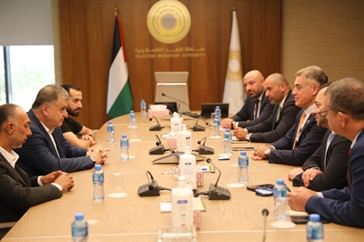 سلطة النقد والاتحاد العام لنقابات العمال يبحثان دعم العمال وتمكينهم مصرفياً-الحياة الجديدة