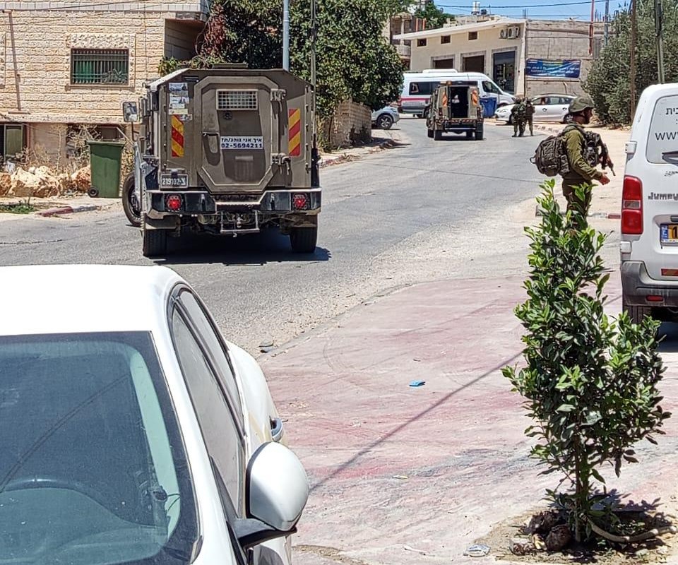 الاحتلال يقتحم قرية دير قديس غرب رام الله-الحياة الجديدة