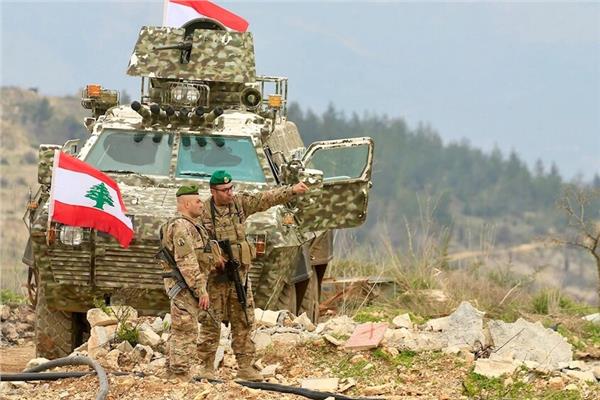 الجيش اللبناني ينفي دخول مسلحين إلى البلاد وانسحابه من مناطق حدودية