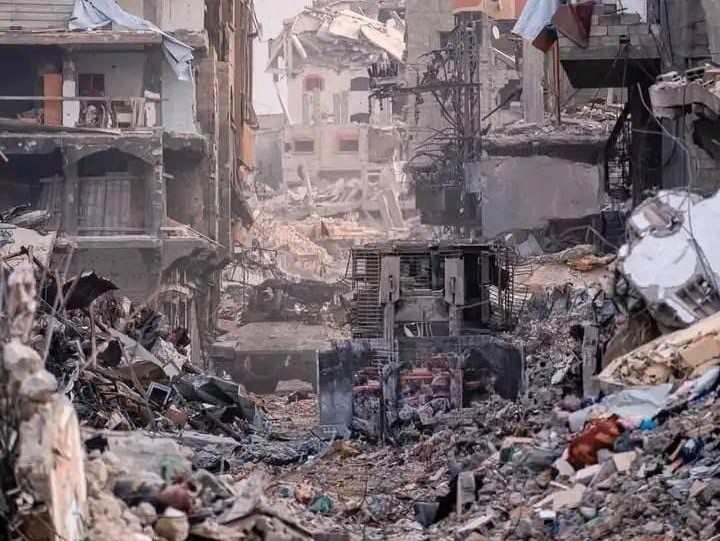 15 شهيدا بينهم طبيب باستهداف الاحتلال سوقا شعبيا بحي الدرج في مدينة غزة-الحياة الجديدة