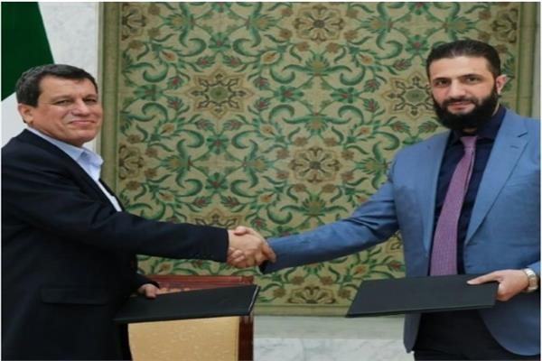 الإدارة الكردية في سوريا تدعو مجددا إلى اللامركزية بعد اجتماع في دمشق