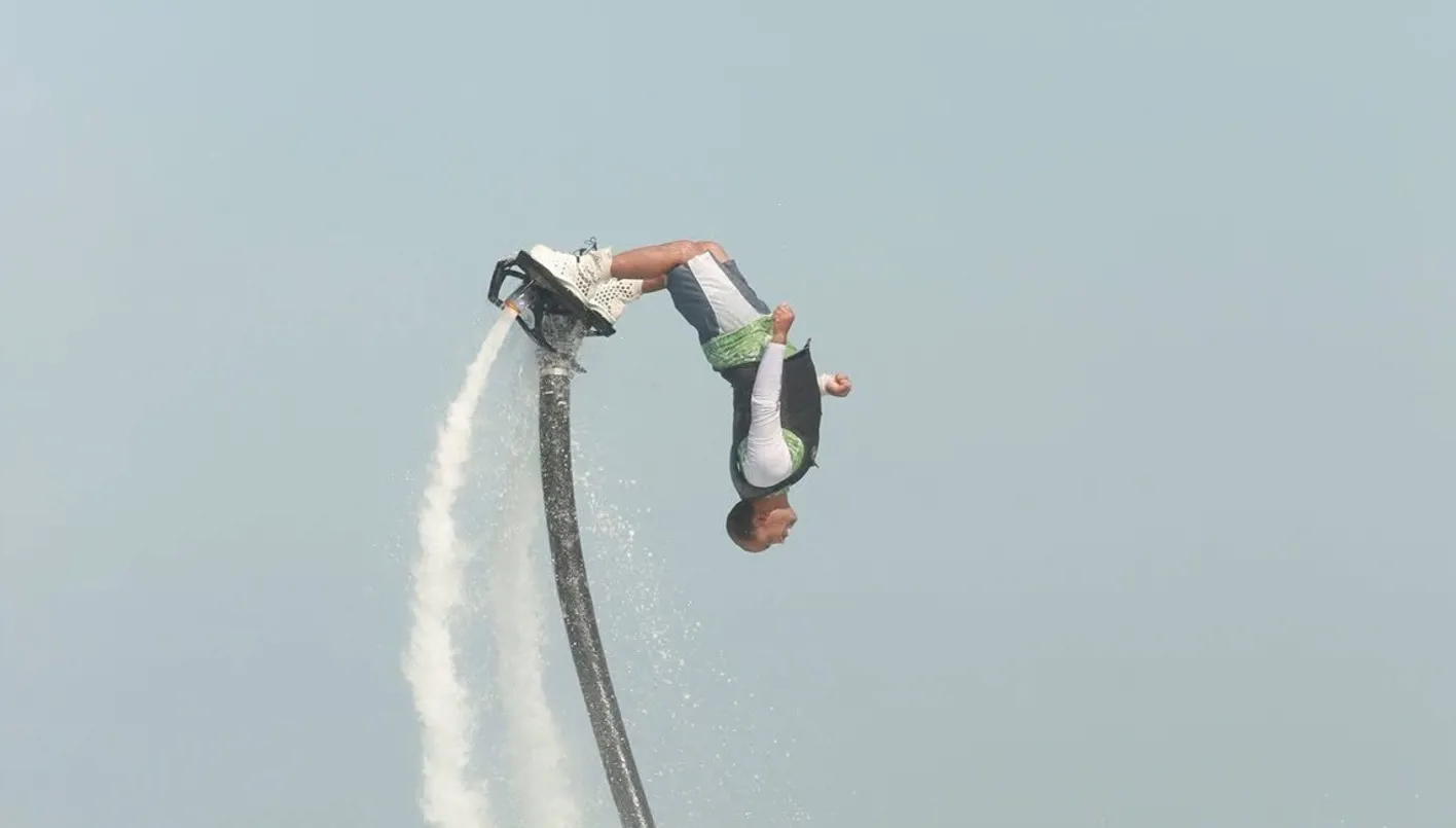 حركة استعراضية تنهي حياة لاعب ‘فلاي بورد’… هذا ما أظهرته التحقيقات